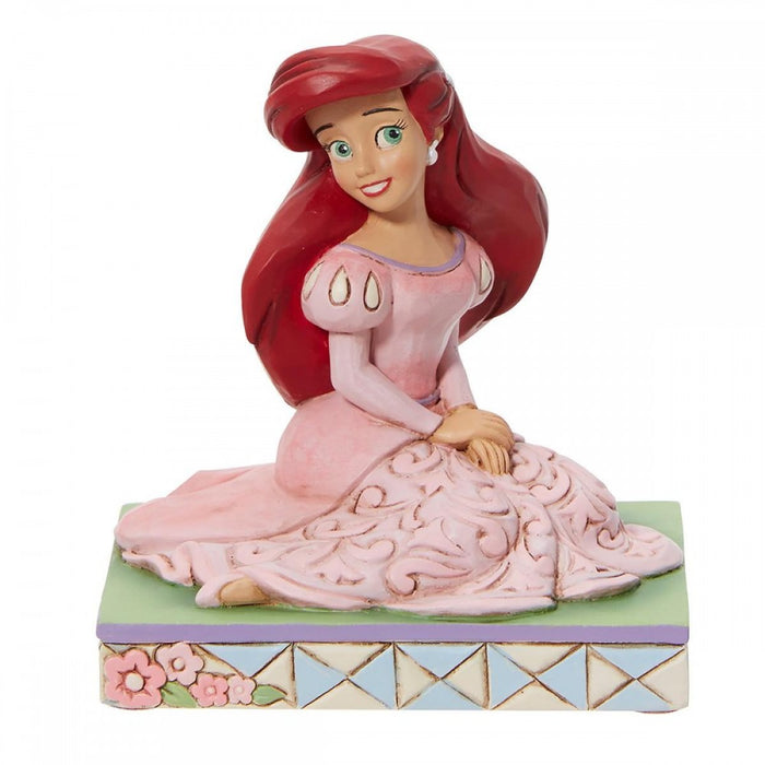 Bomboniera Enesco Statuetta Colorata Ariel in Posa