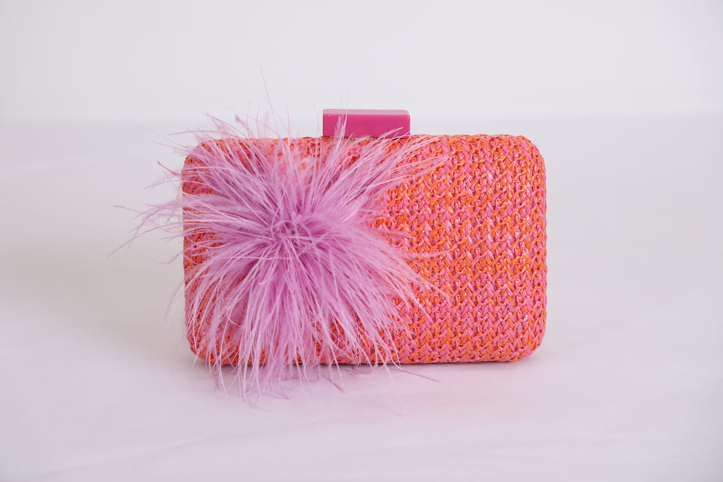 Clutch in Rafia con Applicazione Piuma e Tracolla Fucsia