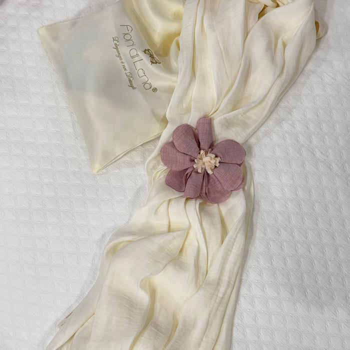 Foulard Seta 180x70 con Applicazione Fiore in Lino Panna