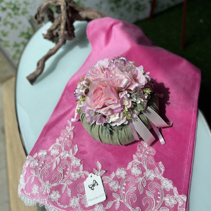 Pouf in Velluto Verde con Rose e Ortensie
