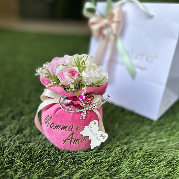 Sacchetto con Fiori Profumati "Mamma è Amore" con Spilla Fucsia