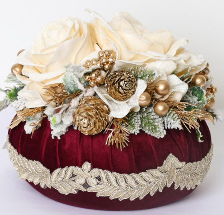 Pouf in velluto amaranto con 2 rose