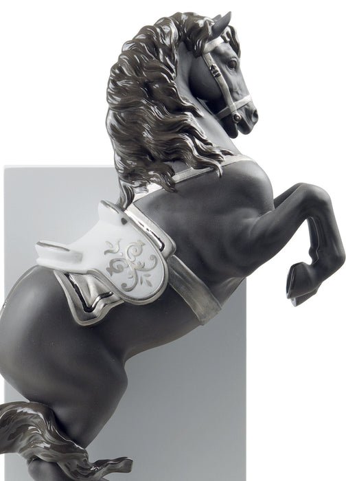 Figurina Cavallo in courbette. Lustro argento